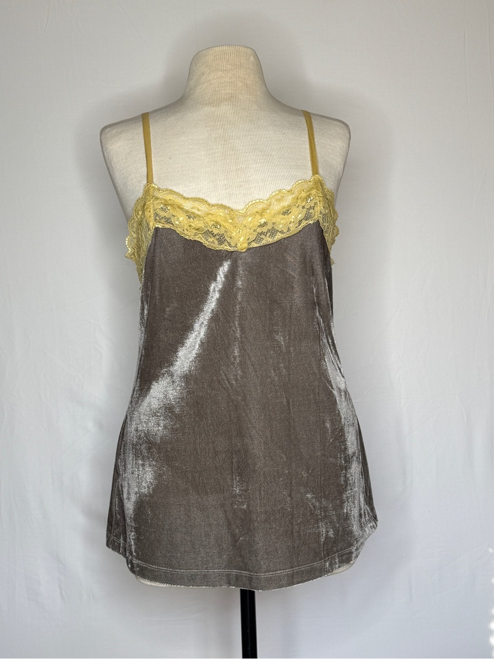 Y2K Velvet Dreams Lace Trimmed Cami in Grey, NWT - Picture 3 of 8